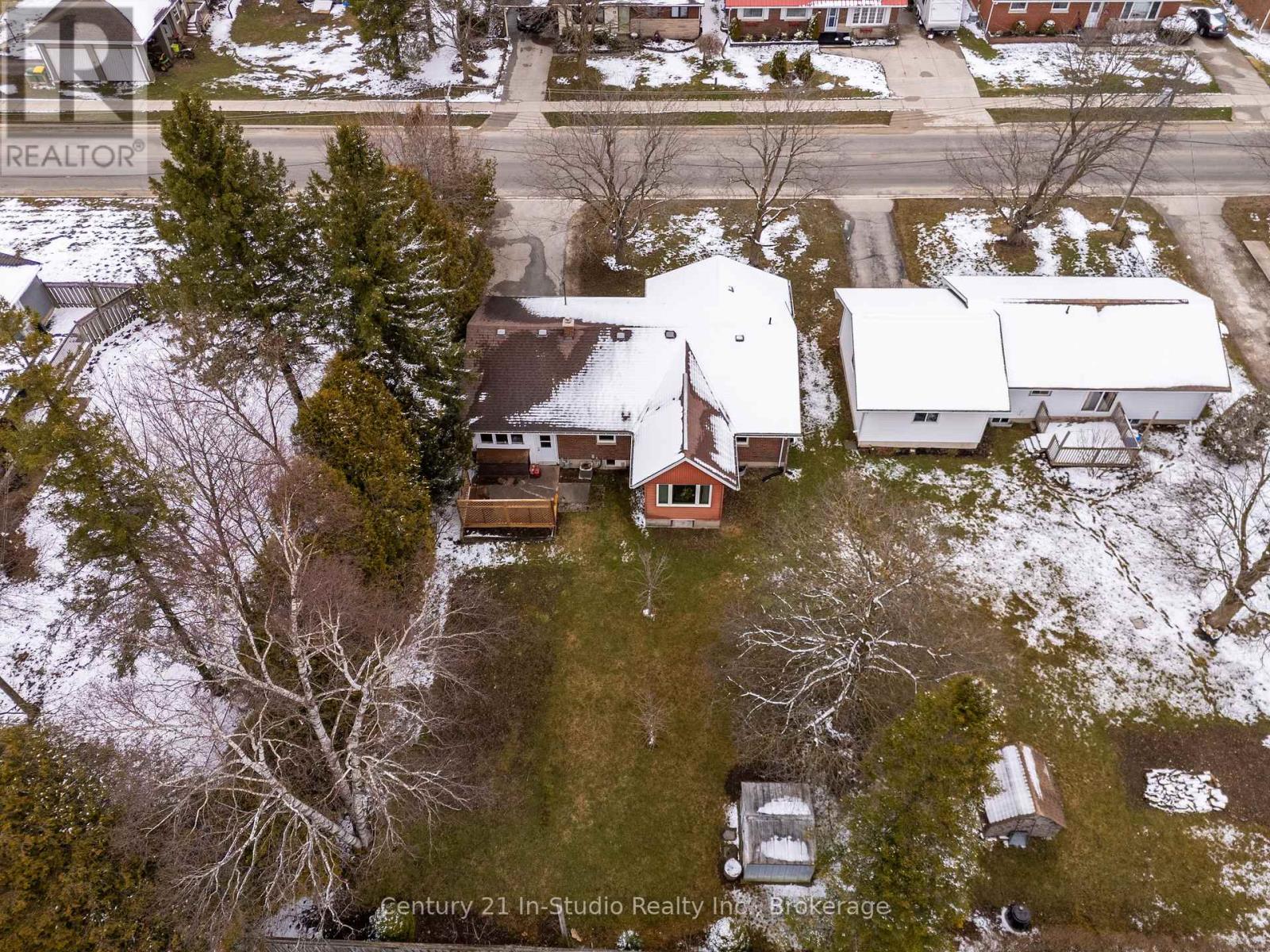 22 Herbert Avenue, Grey Highlands, Ontario  N0C 1H0 - Photo 10 - X12091091