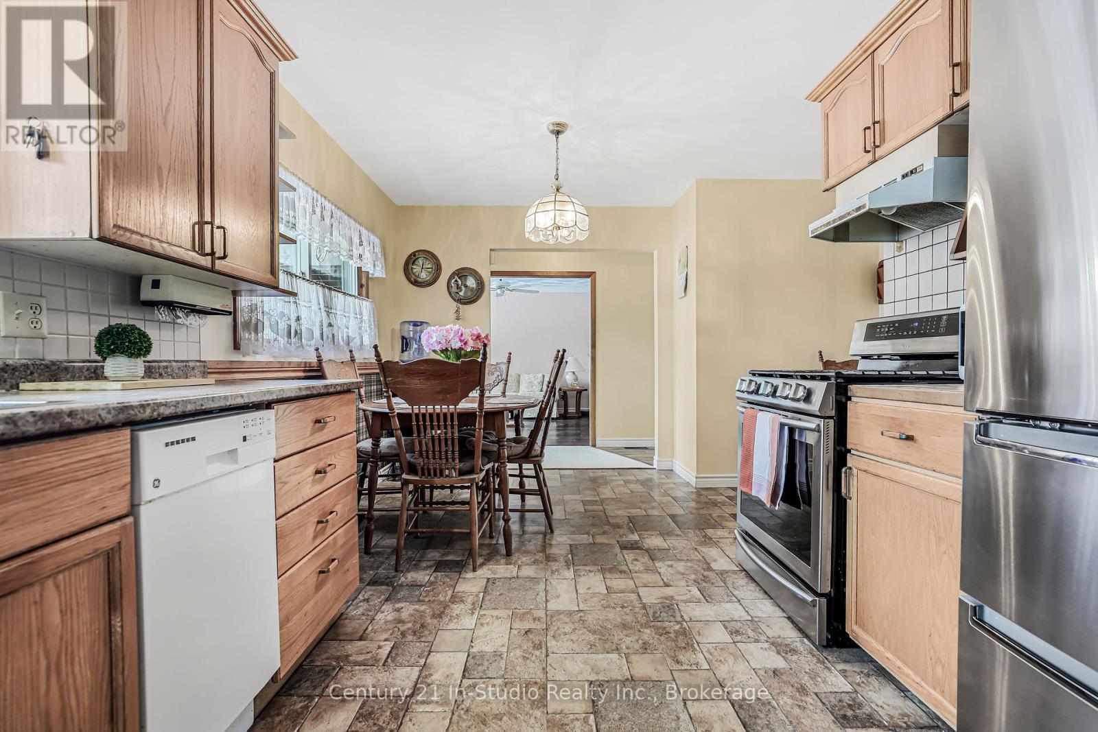 22 Herbert Avenue, Grey Highlands, Ontario  N0C 1H0 - Photo 22 - X12091091
