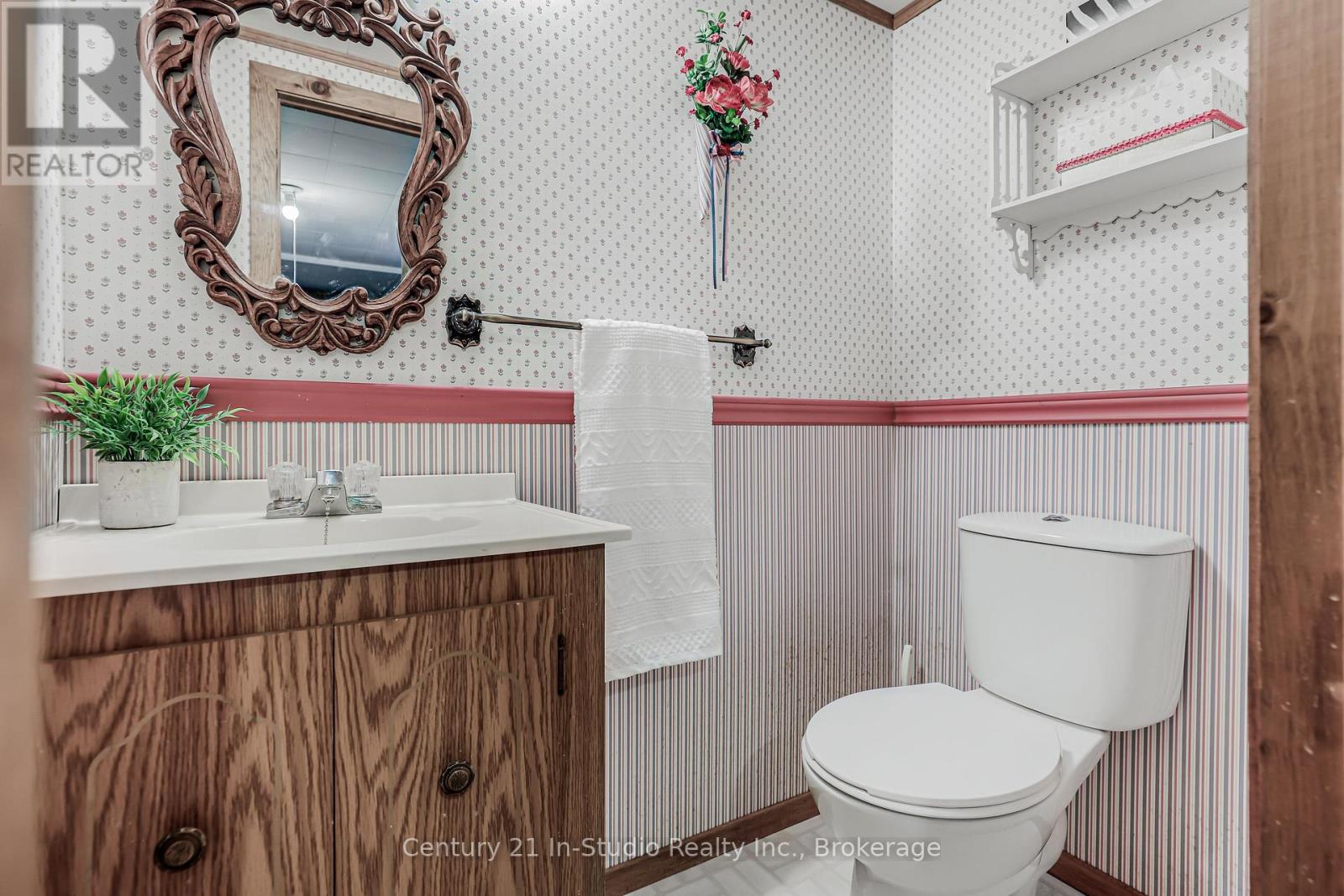 22 Herbert Avenue, Grey Highlands, Ontario  N0C 1H0 - Photo 34 - X12091091