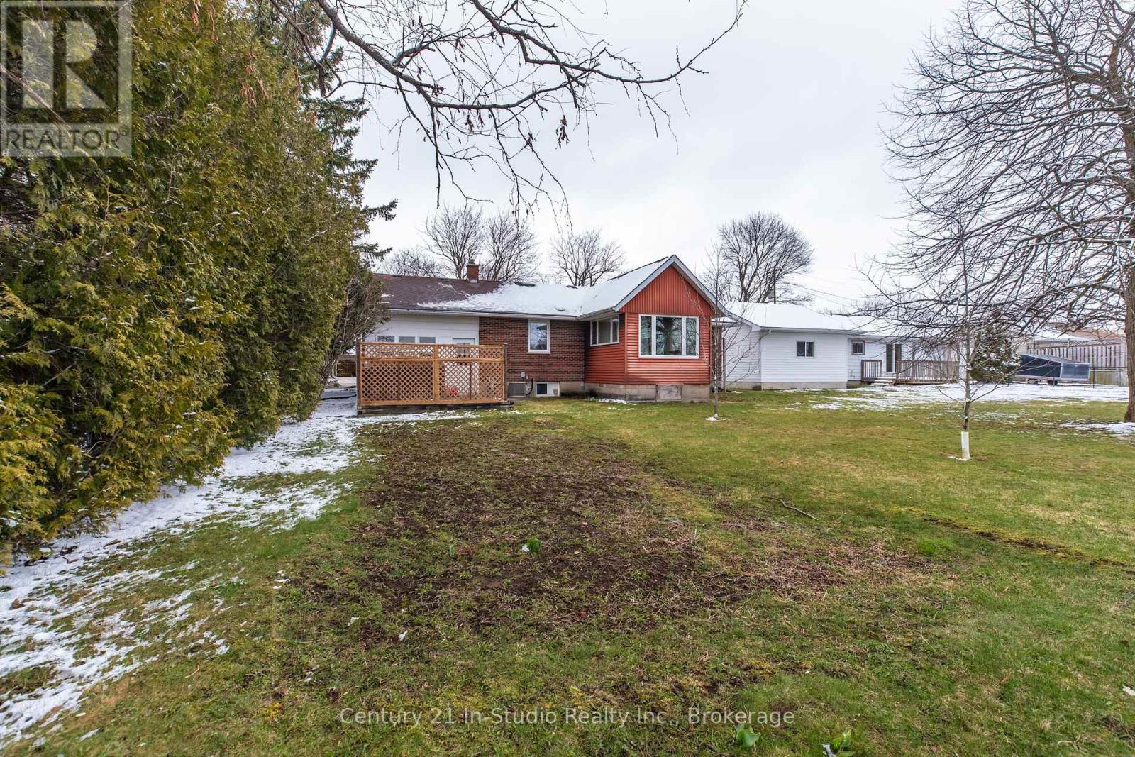 22 Herbert Avenue, Grey Highlands, Ontario  N0C 1H0 - Photo 5 - X12091091
