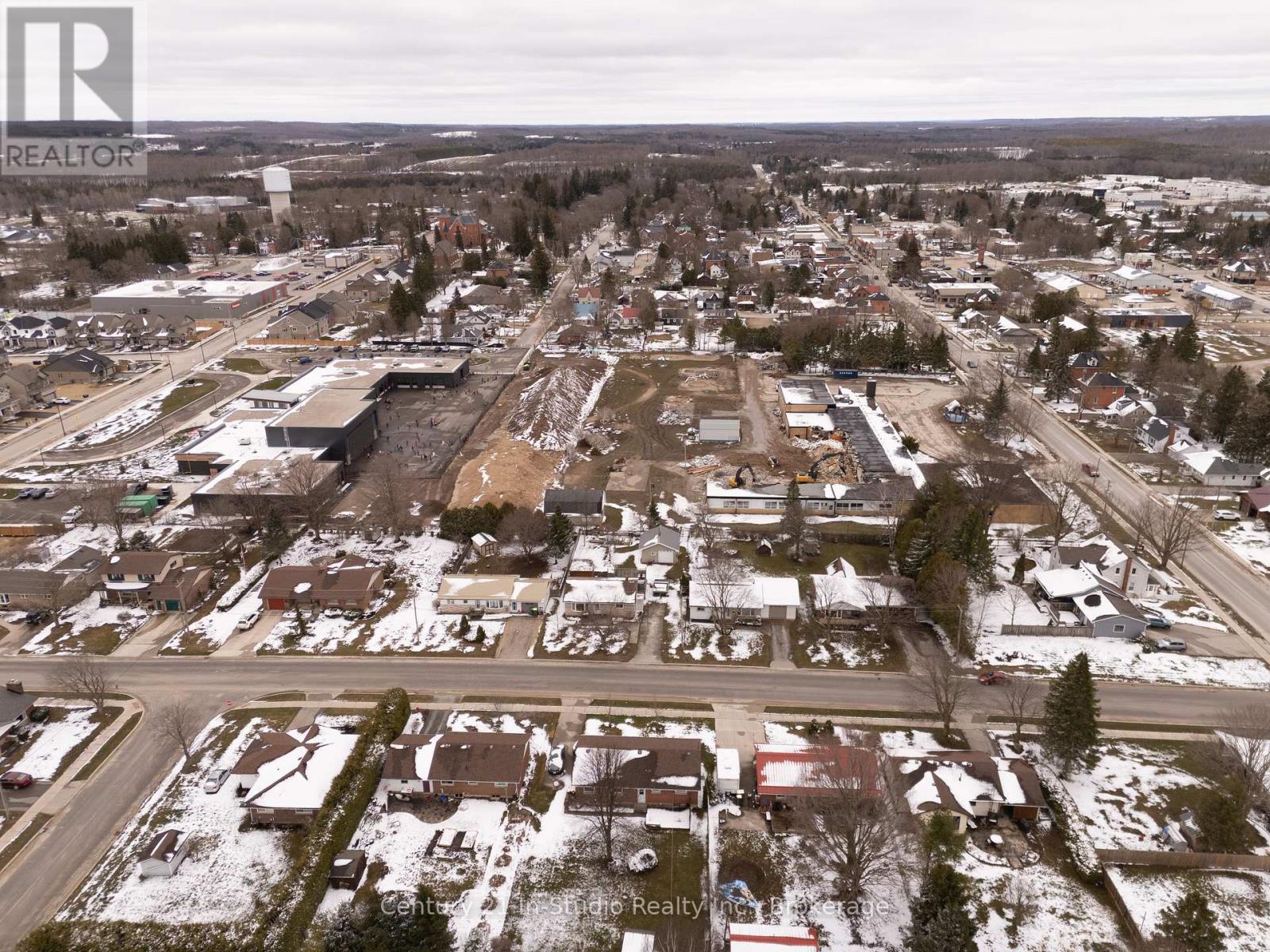 22 Herbert Avenue, Grey Highlands, Ontario  N0C 1H0 - Photo 8 - X12091091
