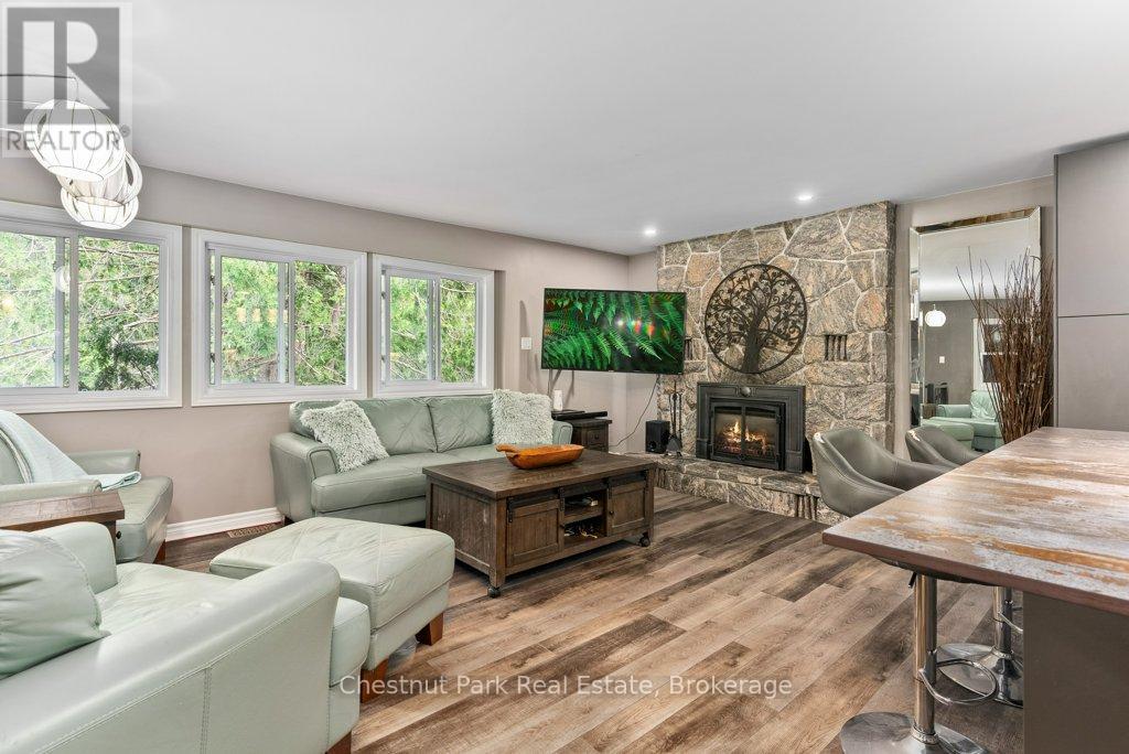 256 Woodland Drive, Huntsville, Ontario  P1H 1A6 - Photo 15 - X12091109