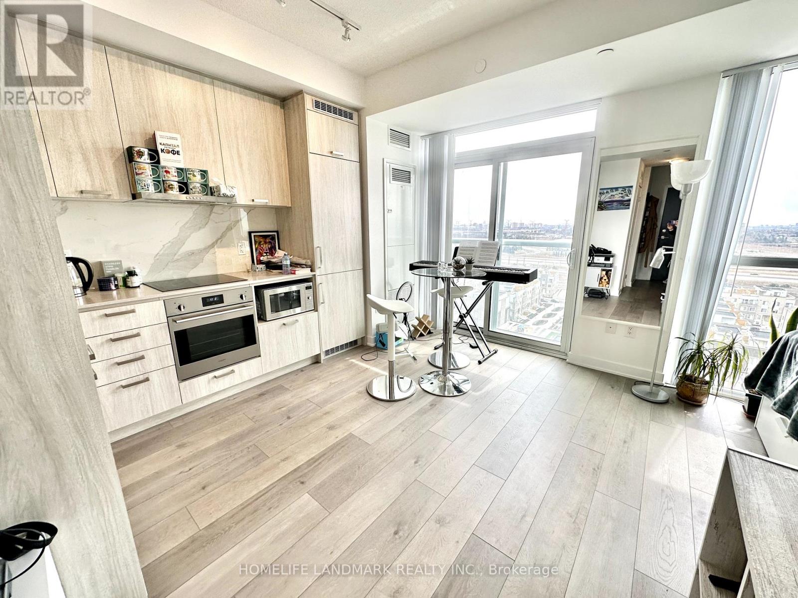 1503 - 10 Honeycrisp Crescent, Vaughan, Ontario  L4K 0M7 - Photo 1 - N12091084