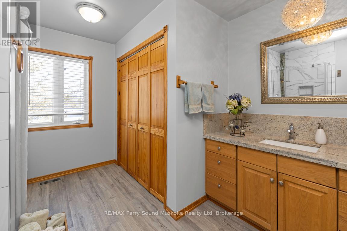 17 Martha Drive, Mckellar, Ontario  P0G 1C0 - Photo 21 - X12047150