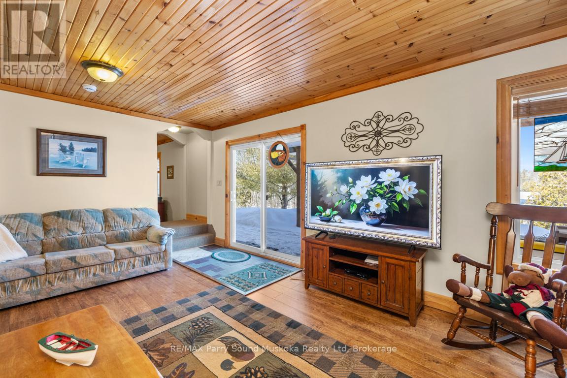 17 Martha Drive, Mckellar, Ontario  P0G 1C0 - Photo 26 - X12047150