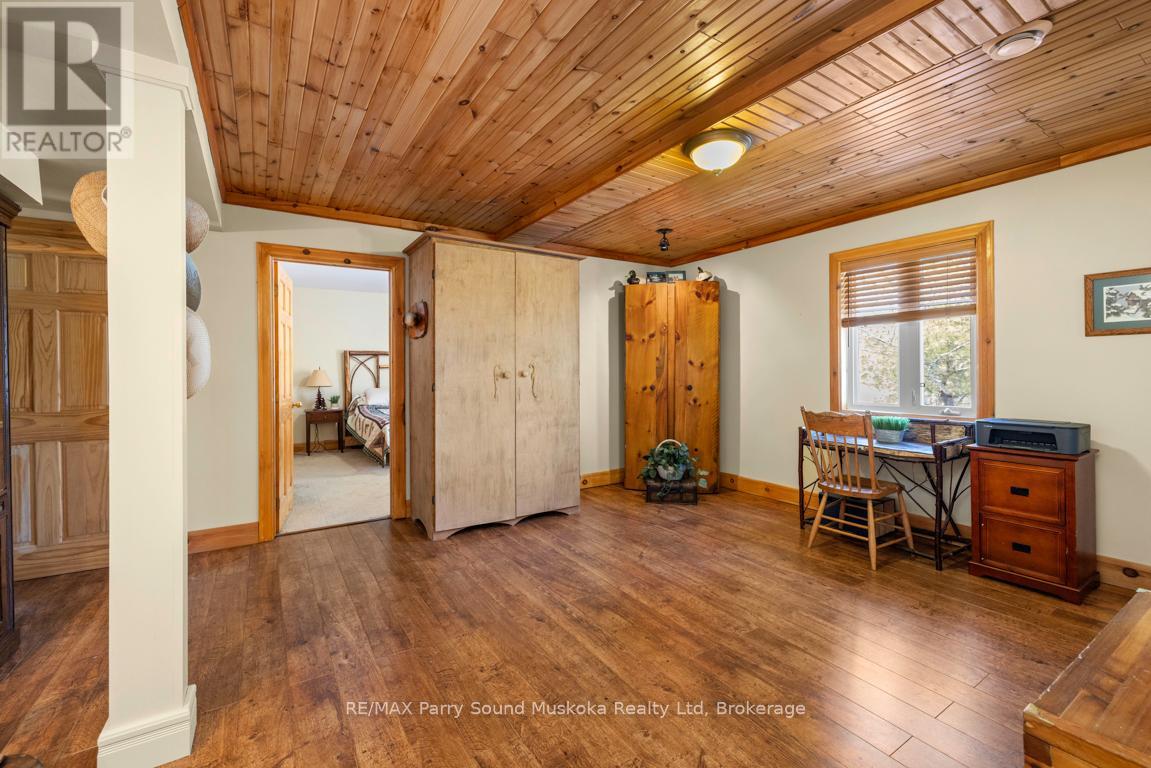 17 Martha Drive, Mckellar, Ontario  P0G 1C0 - Photo 28 - X12047150