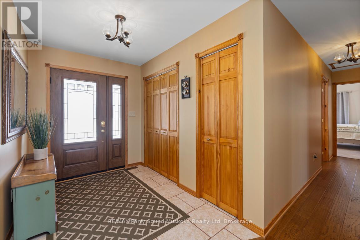 17 Martha Drive, Mckellar, Ontario  P0G 1C0 - Photo 25 - X12047150