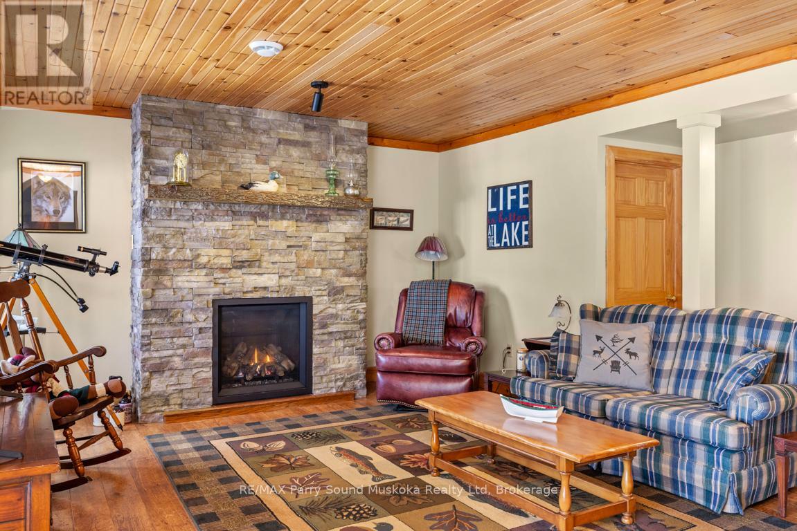 17 Martha Drive, Mckellar, Ontario  P0G 1C0 - Photo 8 - X12047150