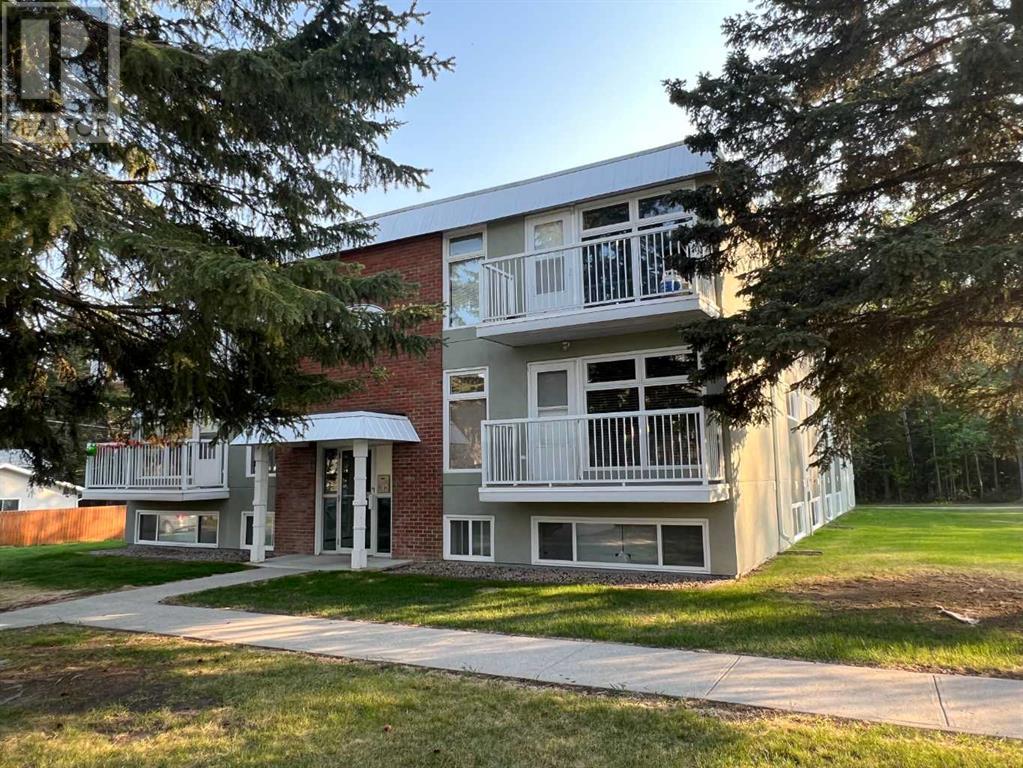 Property at 7, 414 41 Street image 4