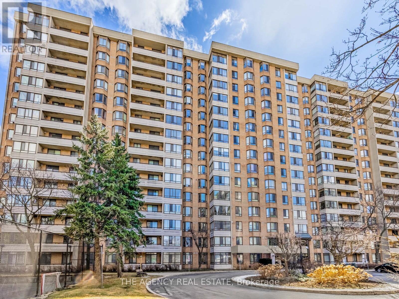 107 - 5 Lisa Street, Brampton, Ontario  L6T 4T4 - Photo 2 - W12091112