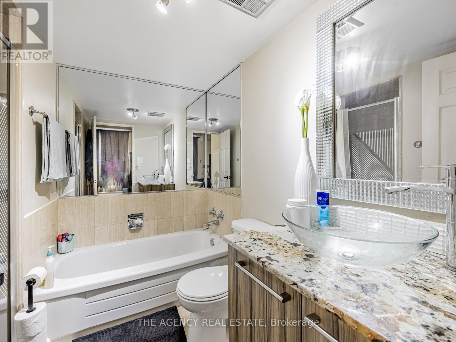 107 - 5 Lisa Street, Brampton, Ontario  L6T 4T4 - Photo 24 - W12091112