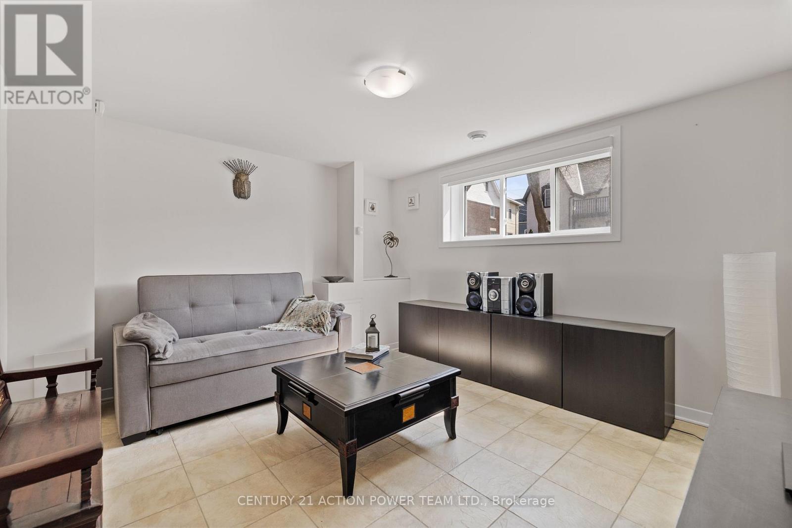 48 Queen-Victoria Street, Ottawa, Ontario  K1M 2K4 - Photo 25 - X12091139
