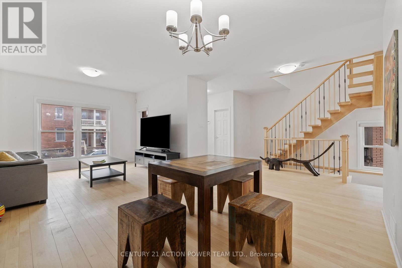 48 Queen-Victoria Street, Ottawa, Ontario  K1M 2K4 - Photo 6 - X12091139