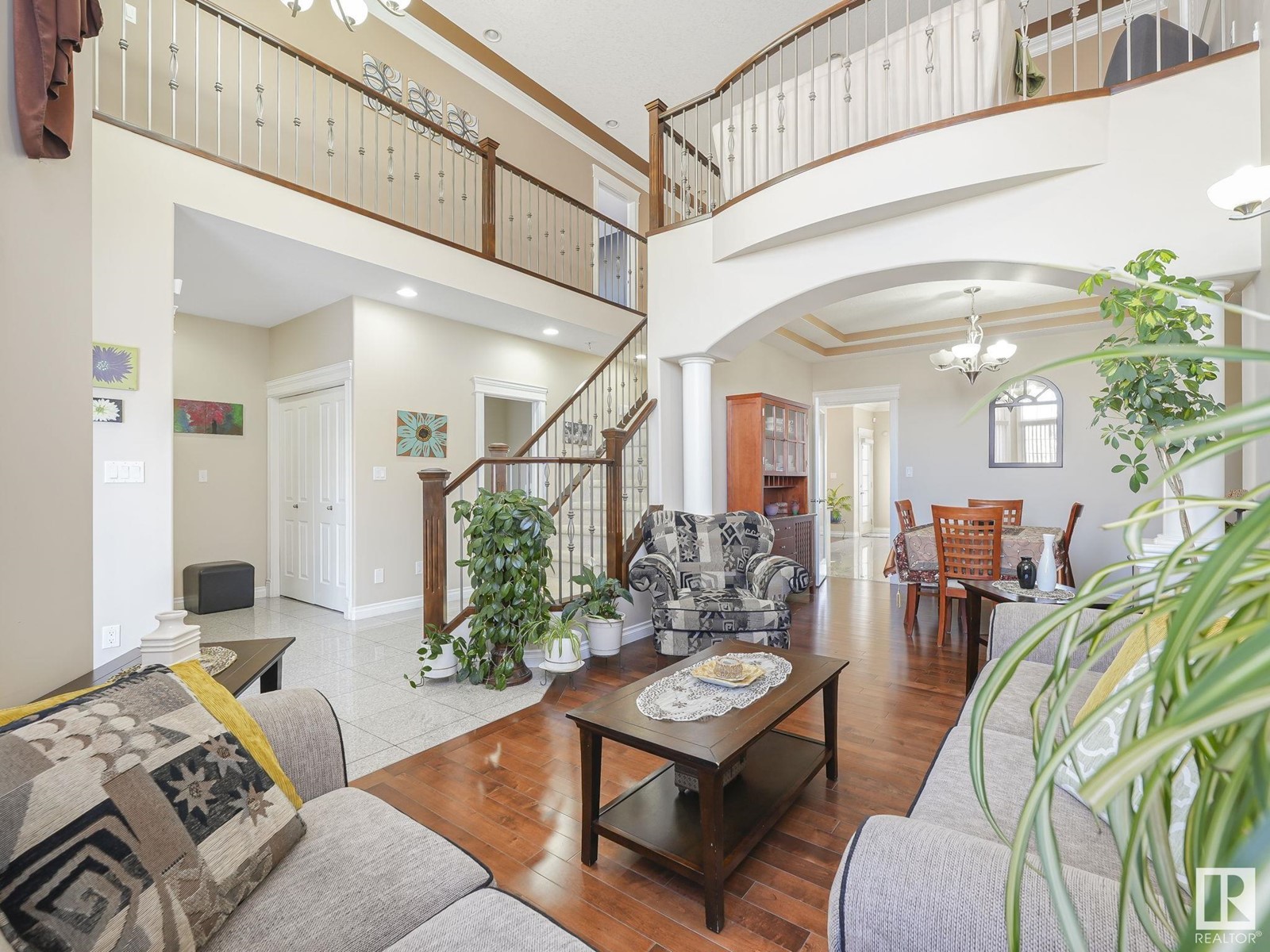 Property at 15743 95 ST NW image 2