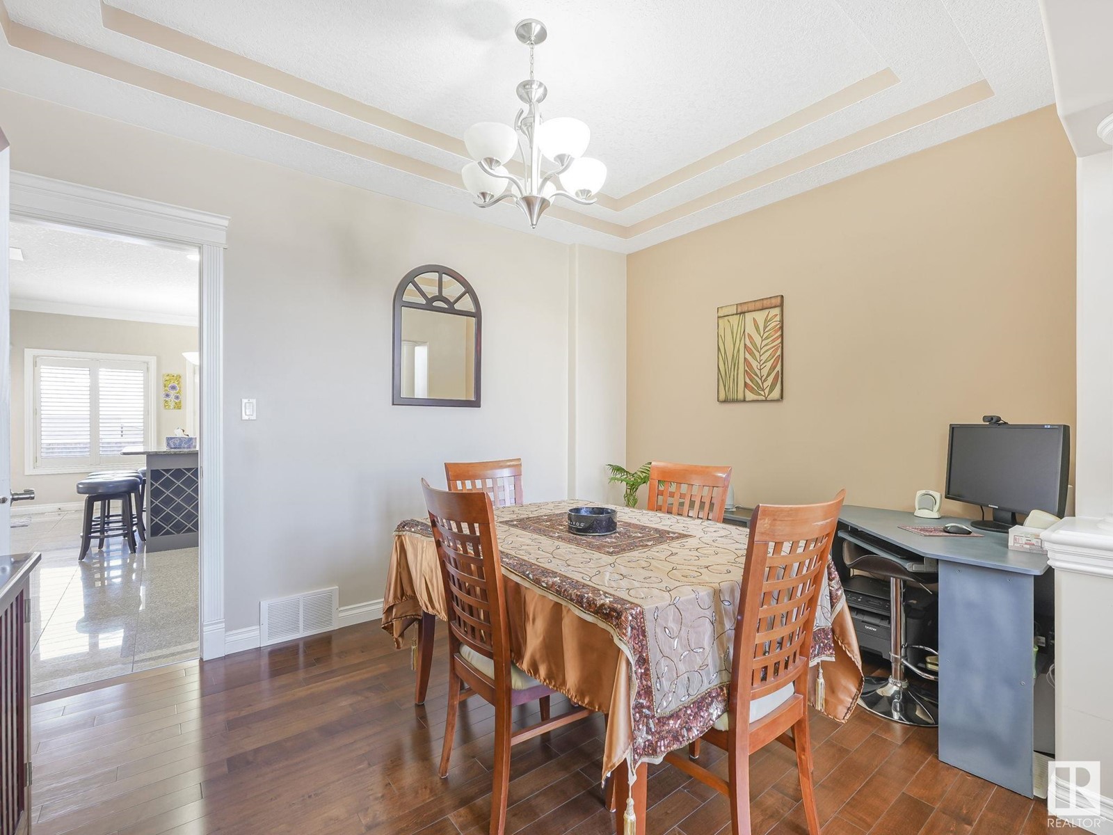 Property at 15743 95 ST NW image 4