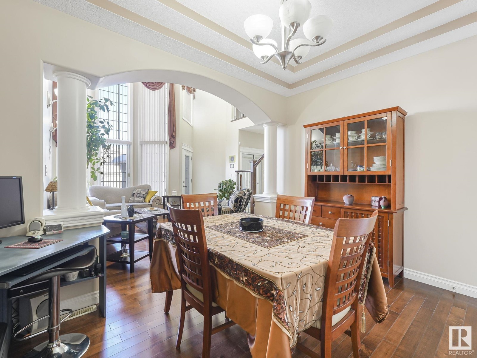 Property at 15743 95 ST NW image 3