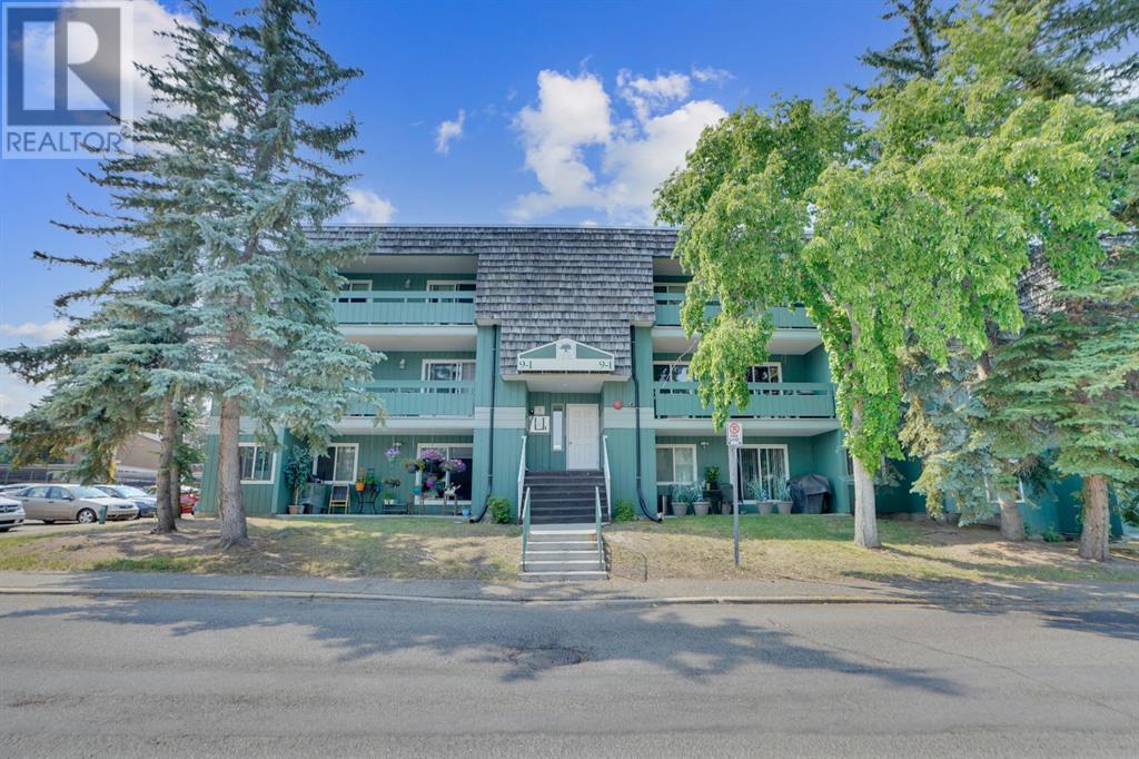 Property at 9203, 315 Southampton Drive SW image 1