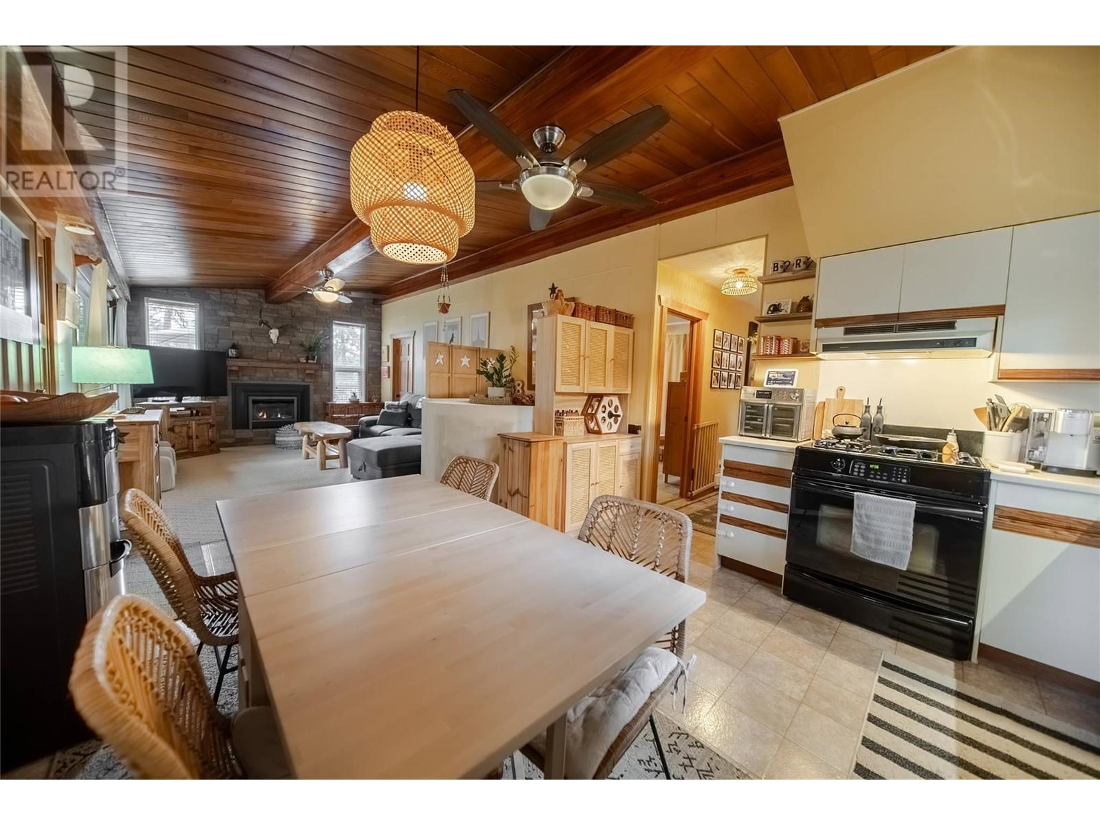Property at 6740 Rosen Lake Road image 3