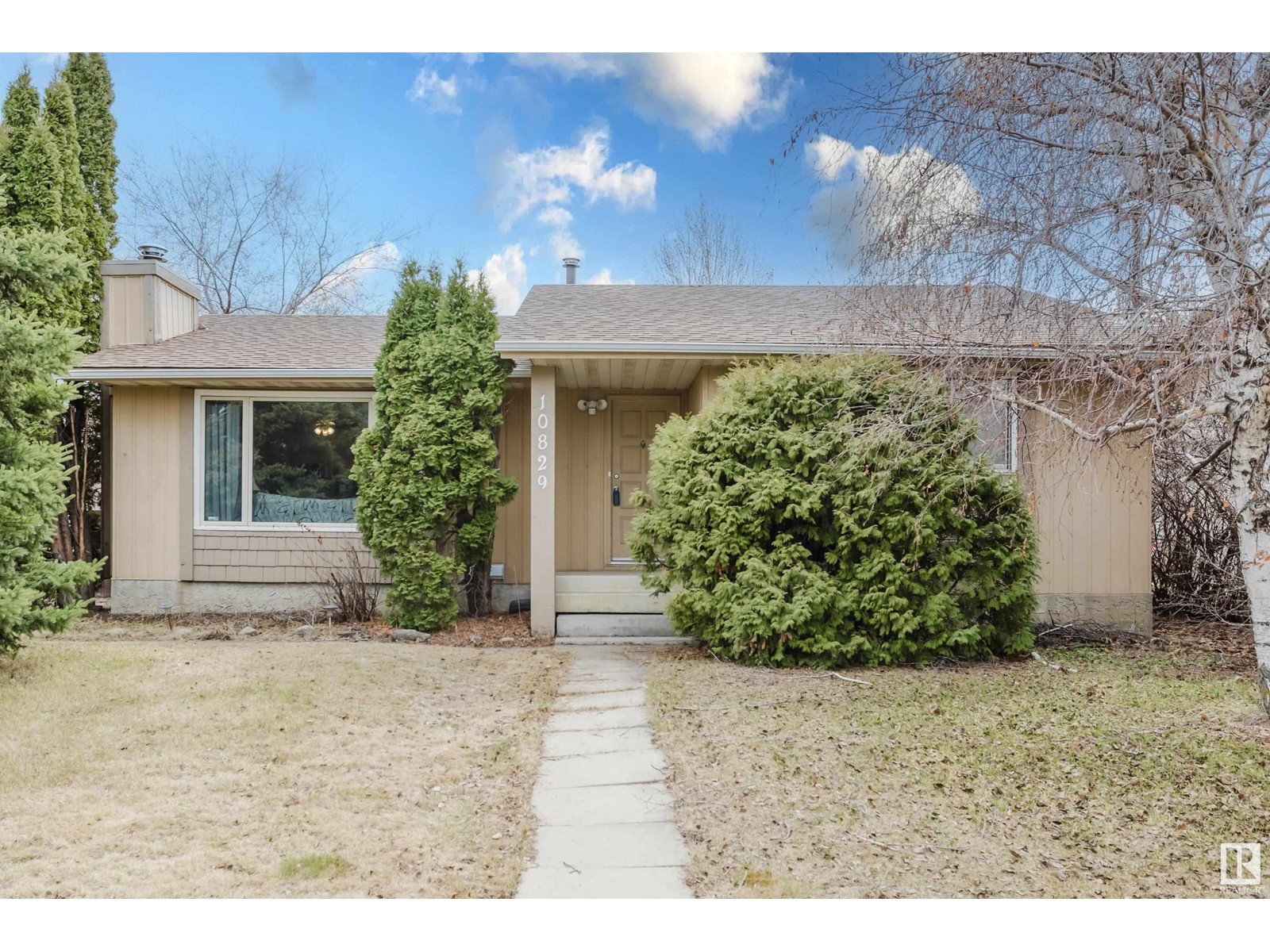 Property at 10829 32A AV NW image 1
