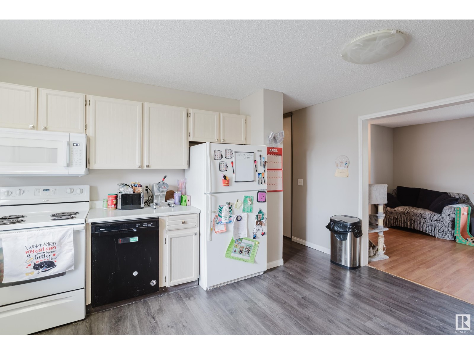 Property at 10829 32A AV NW image 5