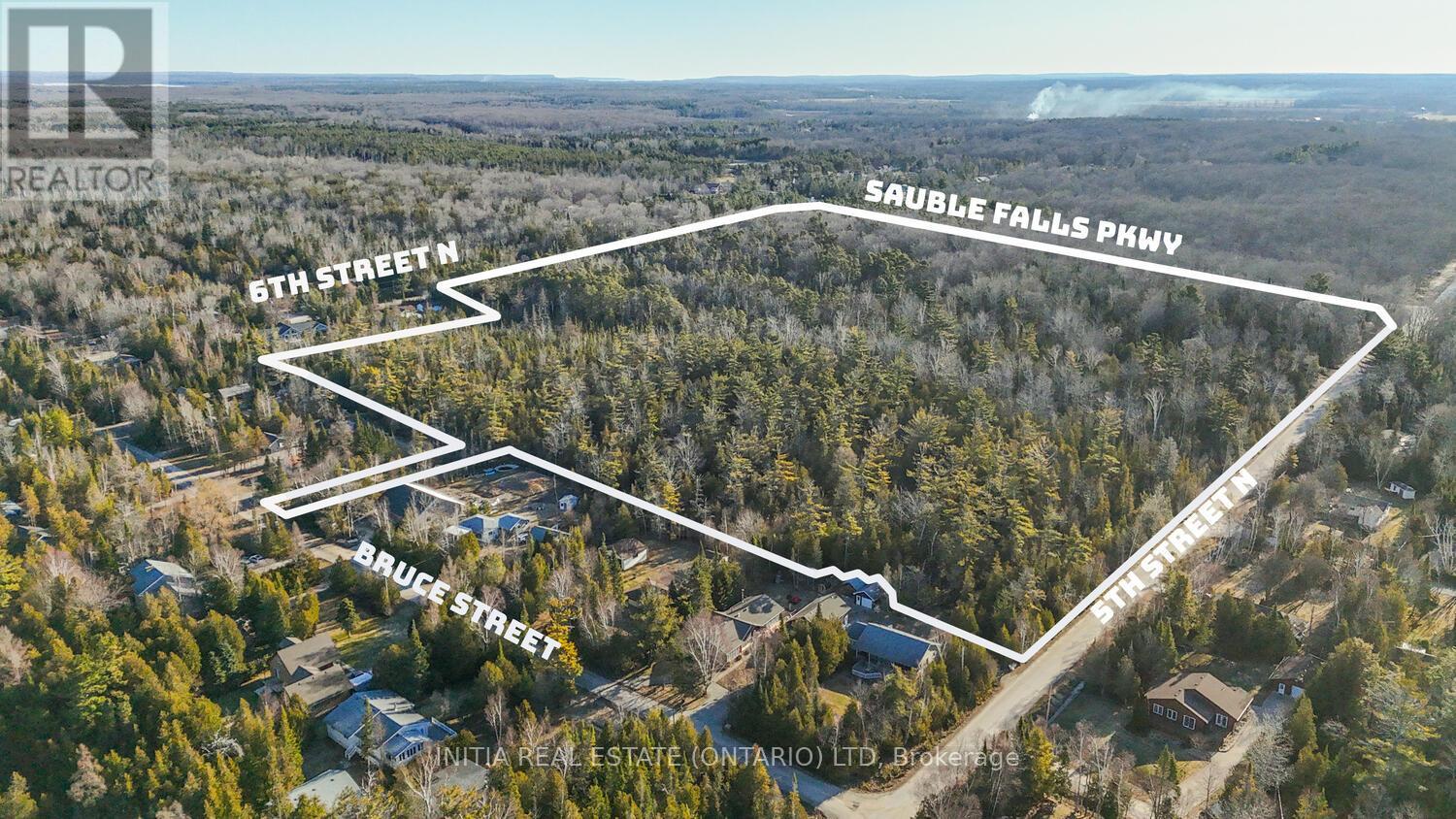 450 Sauble Falls Parkway, South Bruce Peninsula, Ontario  N0H 2G0 - Photo 5 - X12091194