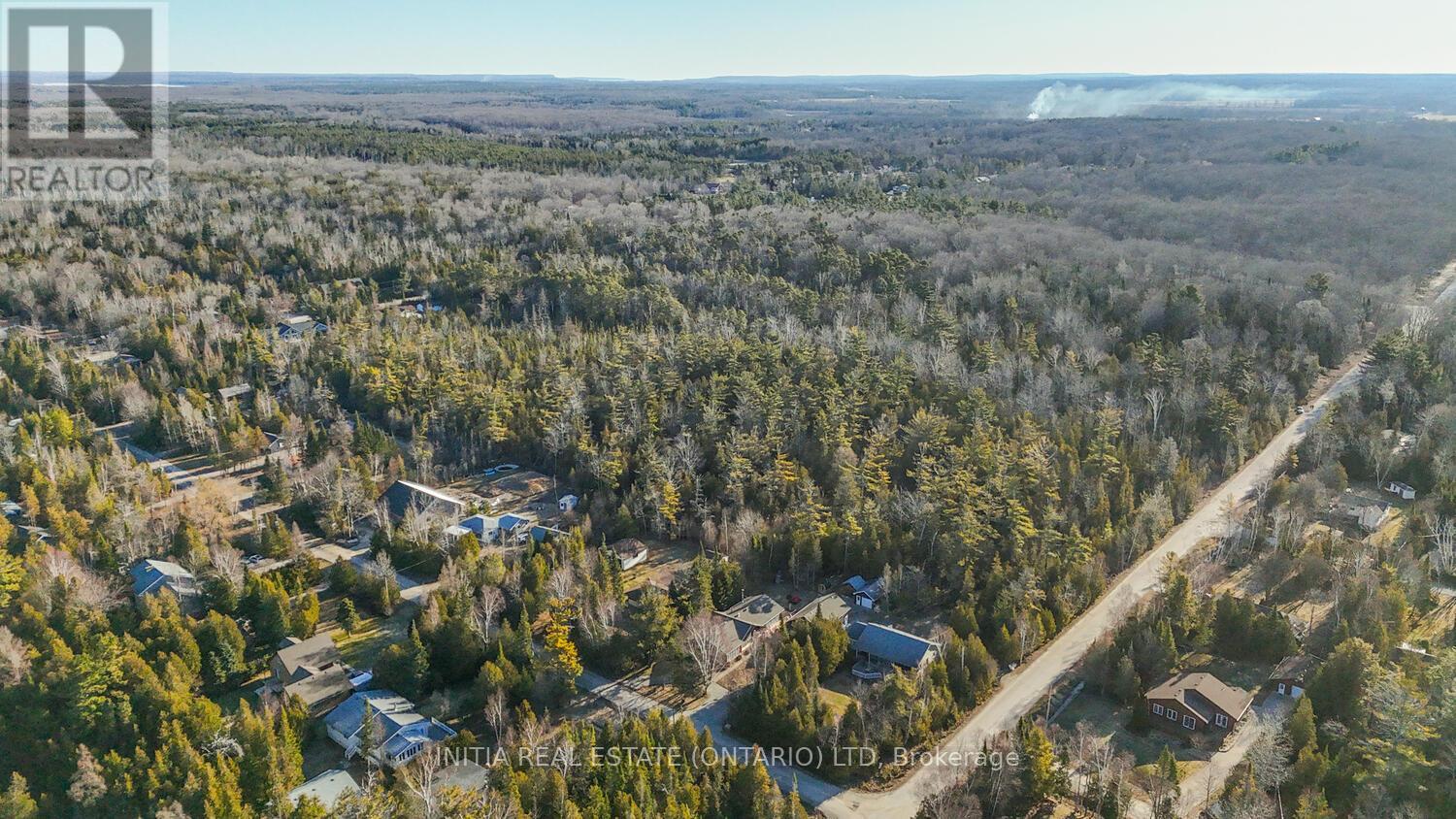 450 Sauble Falls Parkway, South Bruce Peninsula, Ontario  N0H 2G0 - Photo 6 - X12091194