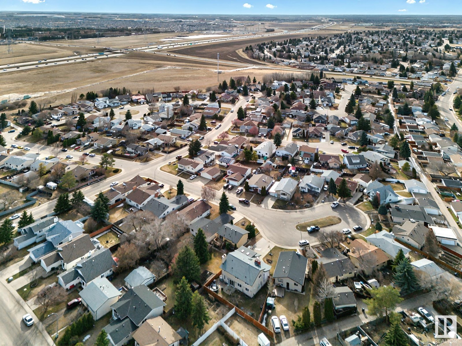 Property at 6224 11 AV NW image 5