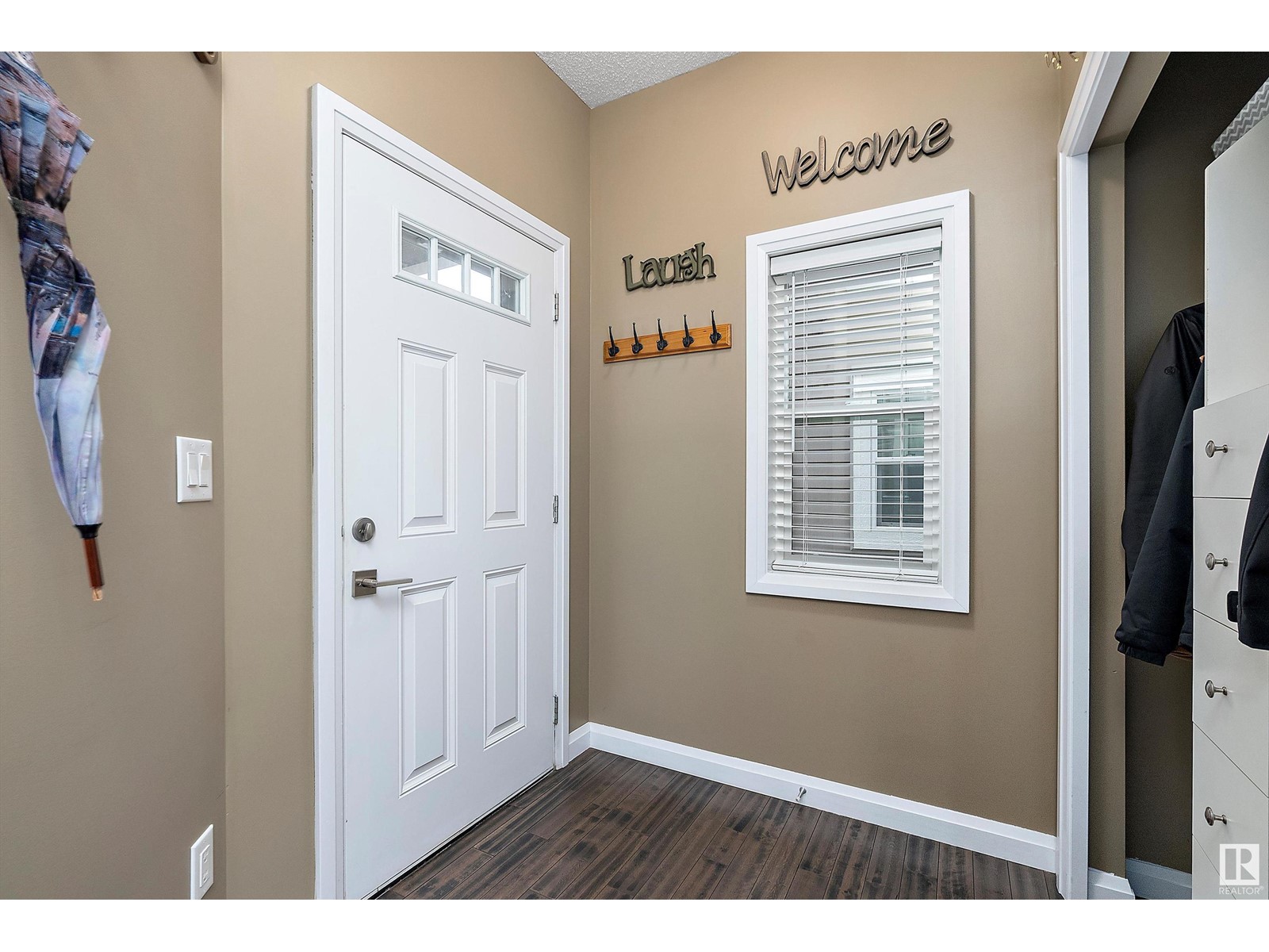 Property at #18 3710 ALLAN DR SW image 1
