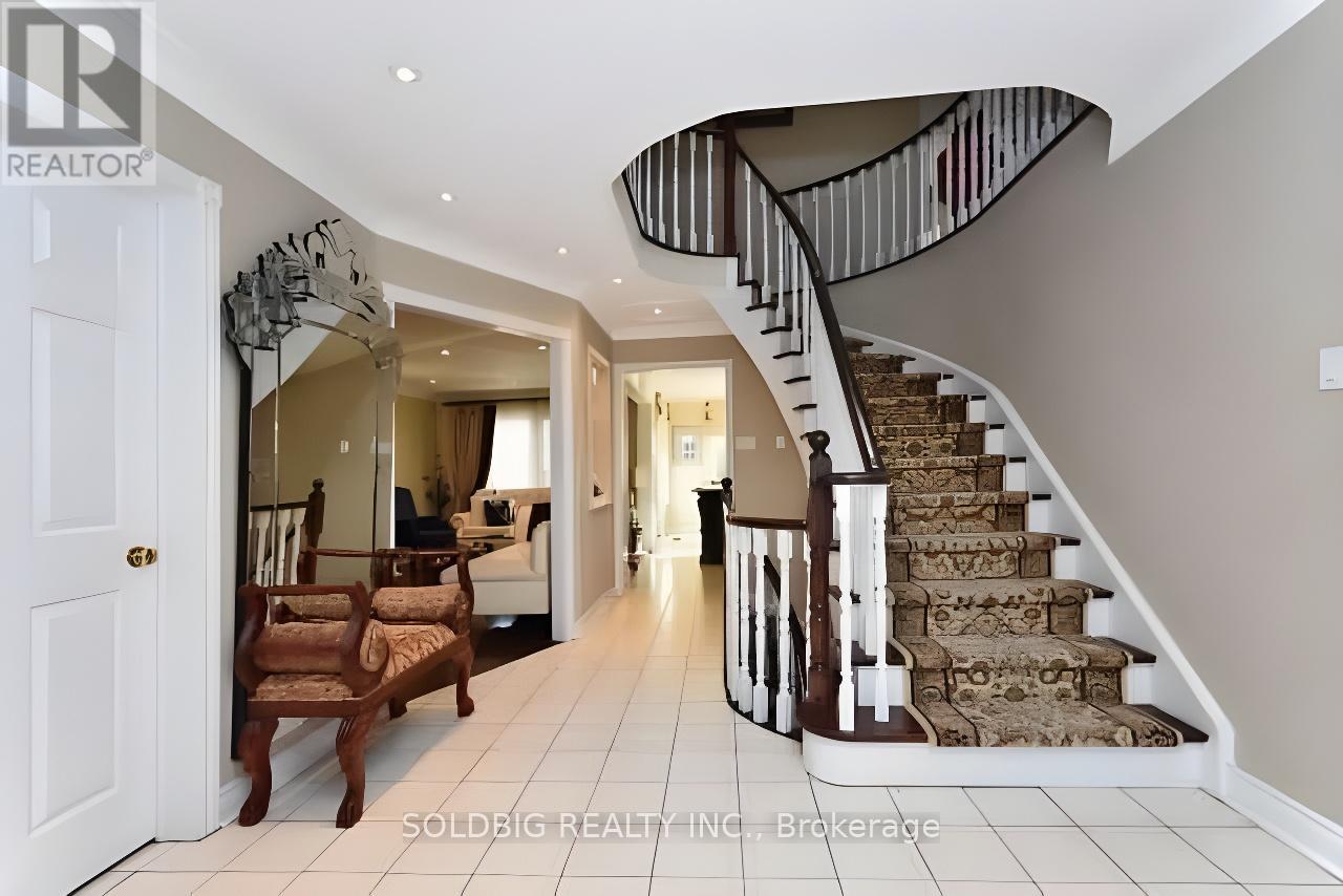 156 Forest Drive, Vaughan, Ontario  L4L 3Z7 - Photo 10 - N12085290