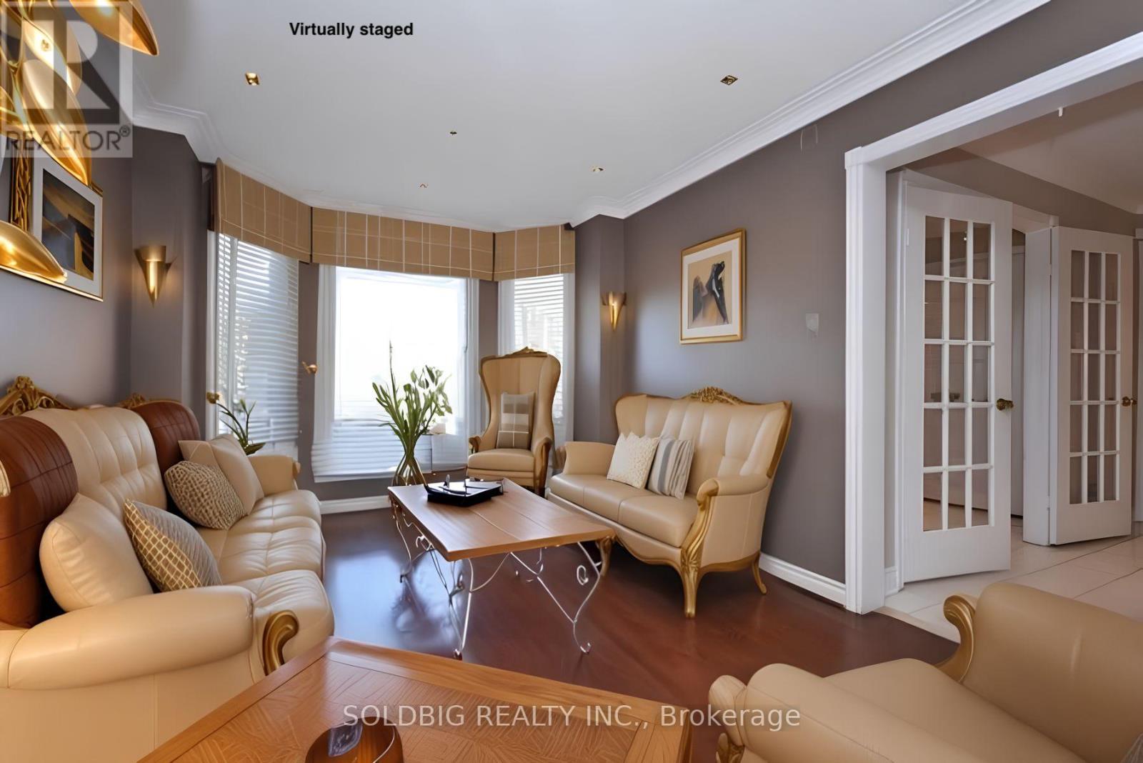 156 Forest Drive, Vaughan, Ontario  L4L 3Z7 - Photo 3 - N12085290