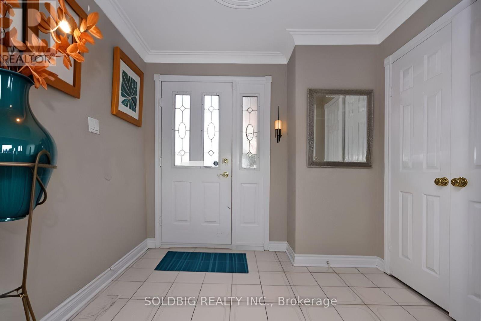 156 Forest Drive, Vaughan, Ontario  L4L 3Z7 - Photo 2 - N12085290