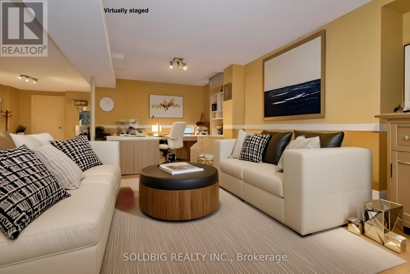 156 Forest Drive, Vaughan, Ontario  L4L 3Z7 - Photo 4 - N12085290