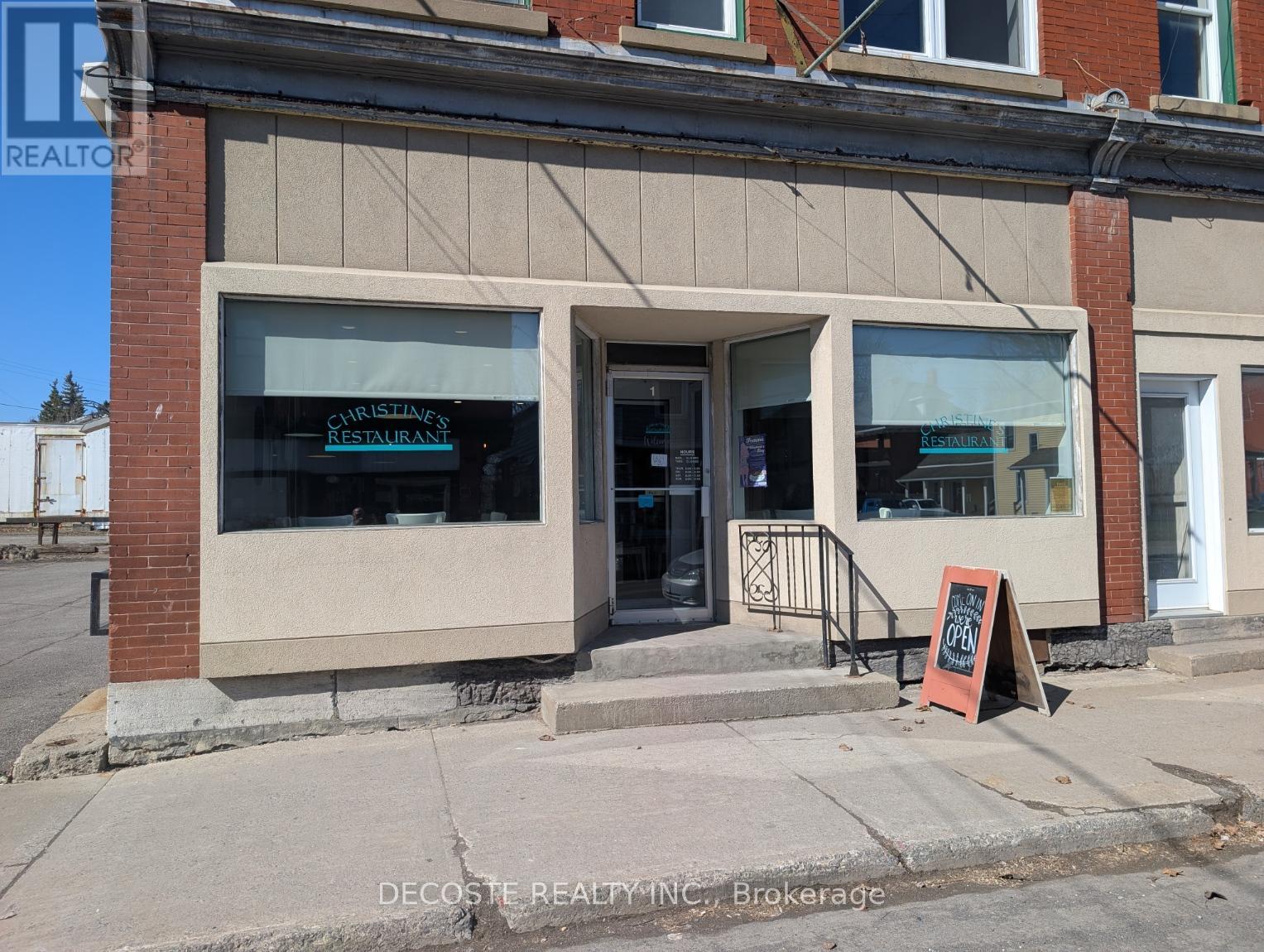 20 Main Street N, North Glengarry, Ontario  K0C 1A0 - Photo 1 - X12091184