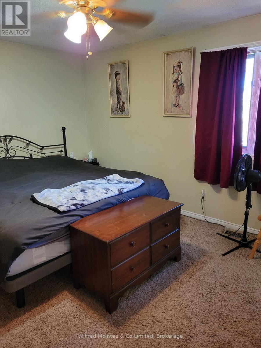 210 Countess Street N, West Grey, Ontario  N0G 1R0 - Photo 14 - X12091205