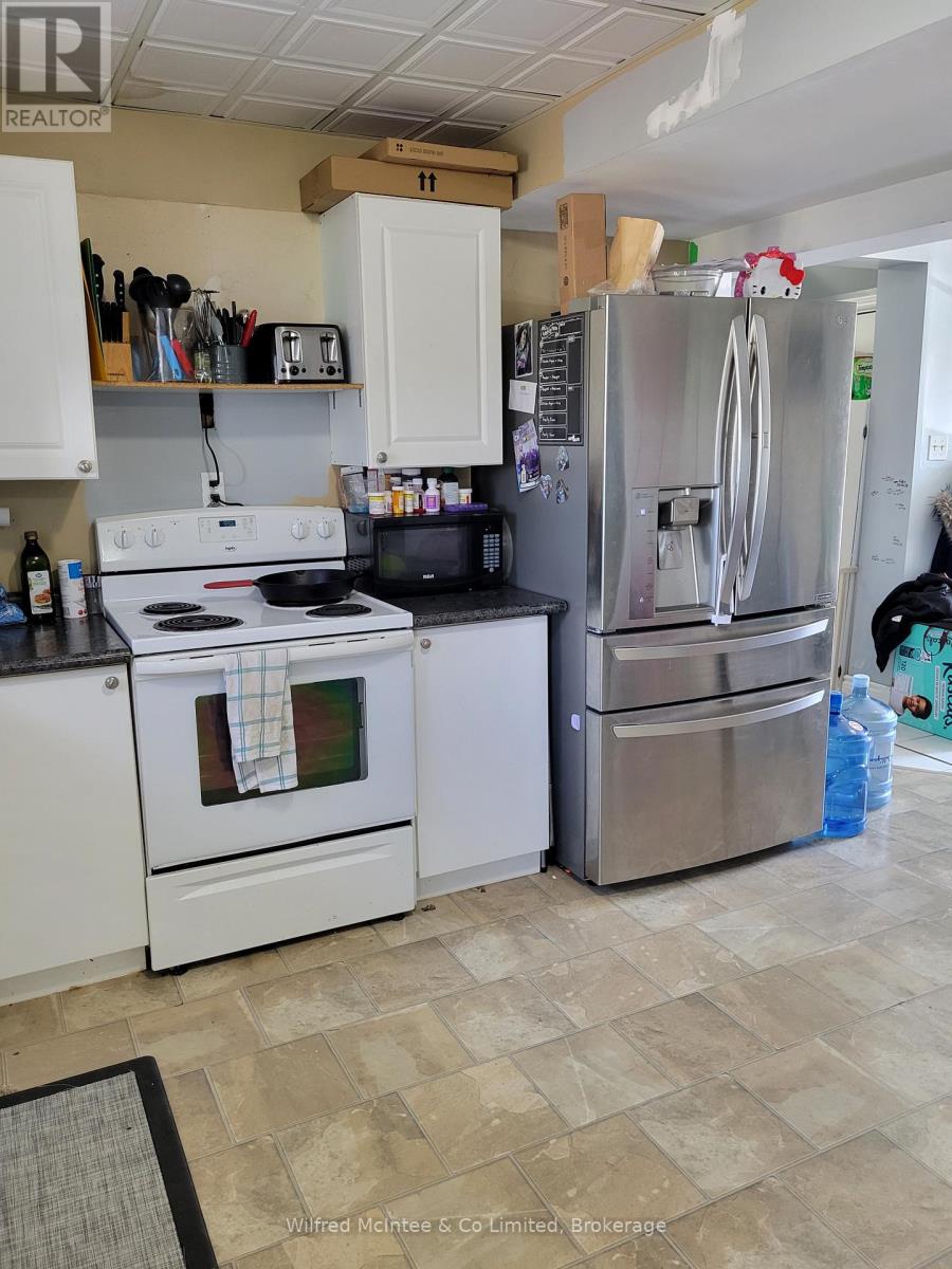 210 Countess Street N, West Grey, Ontario  N0G 1R0 - Photo 23 - X12091205