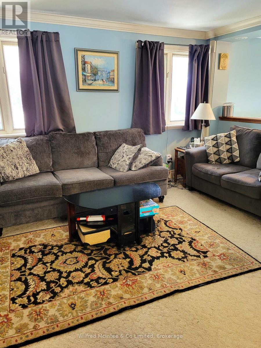 210 Countess Street N, West Grey, Ontario  N0G 1R0 - Photo 9 - X12091205