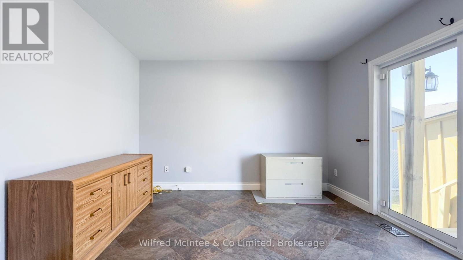 12 Jonathan Crescent, South Bruce, Ontario  N0G 2J0 - Photo 25 - X12091207