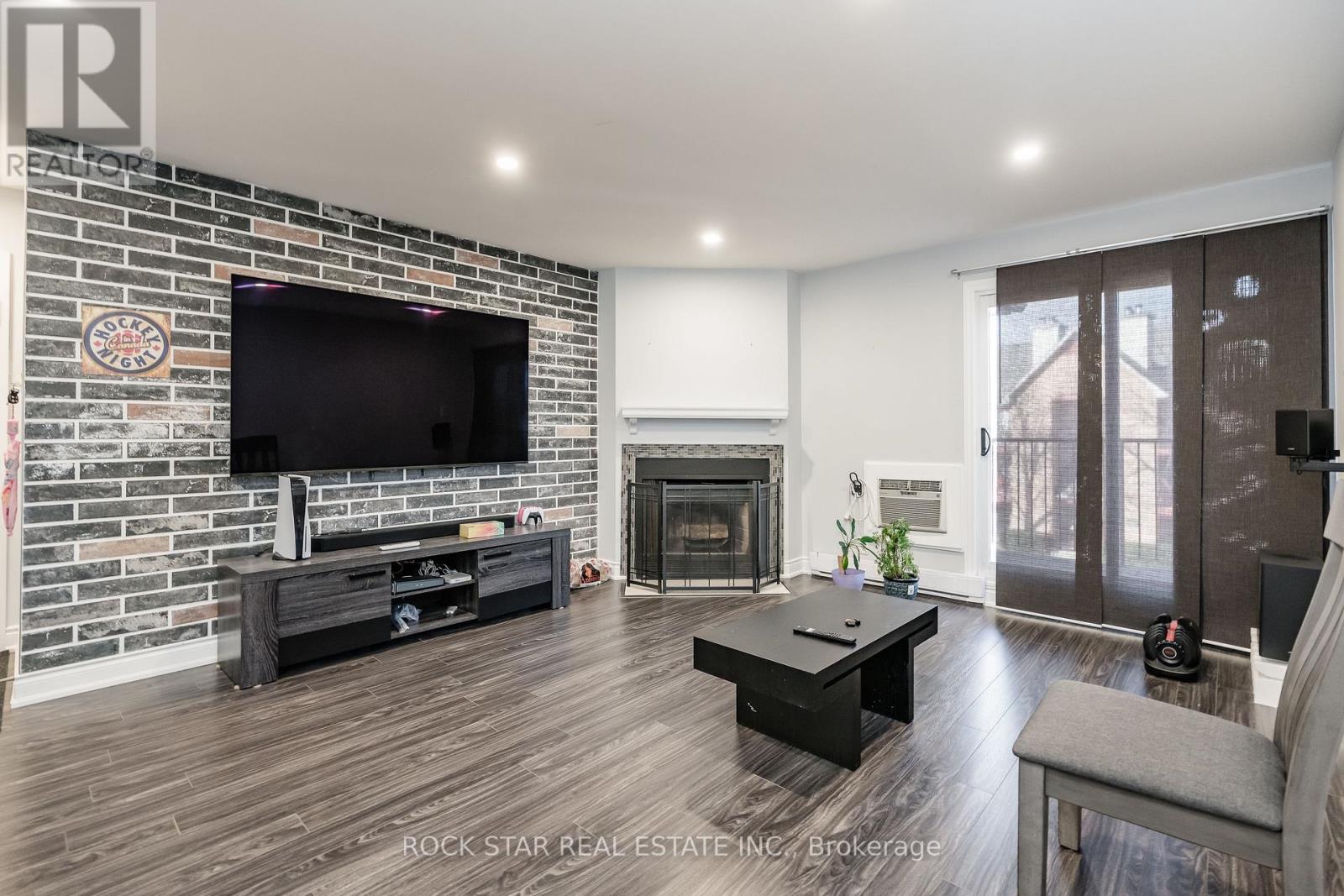 1731 - 1478 Pilgrims Way, Oakville, Ontario  L6M 3G7 - Photo 11 - W12091164
