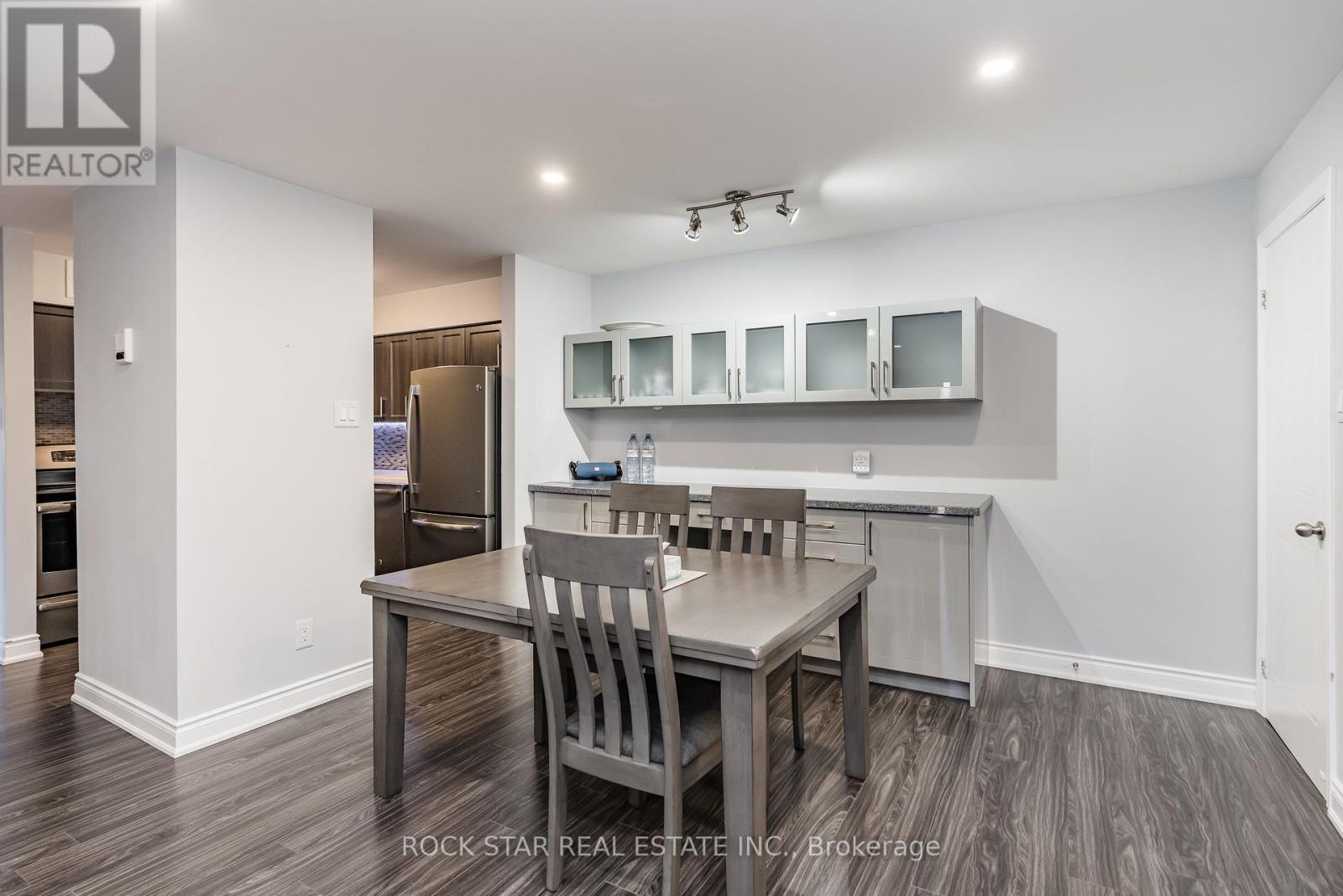 1731 - 1478 Pilgrims Way, Oakville, Ontario  L6M 3G7 - Photo 15 - W12091164