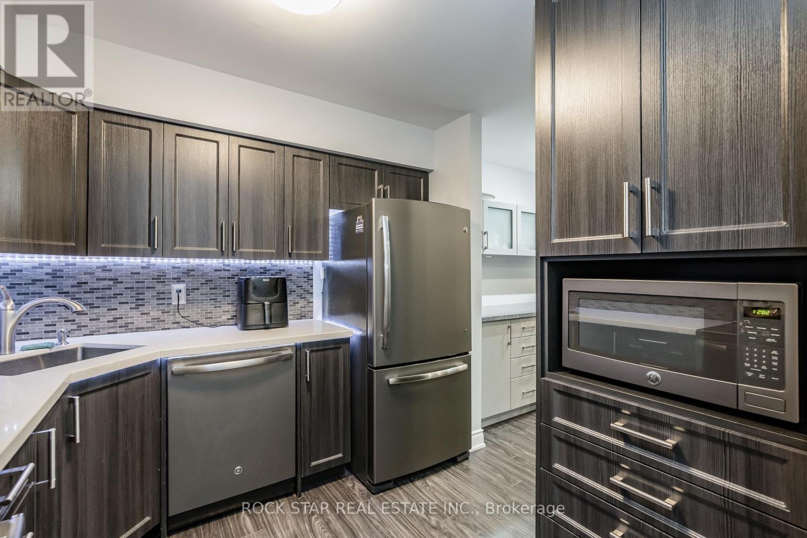 1731 - 1478 Pilgrims Way, Oakville, Ontario  L6M 3G7 - Photo 20 - W12091164