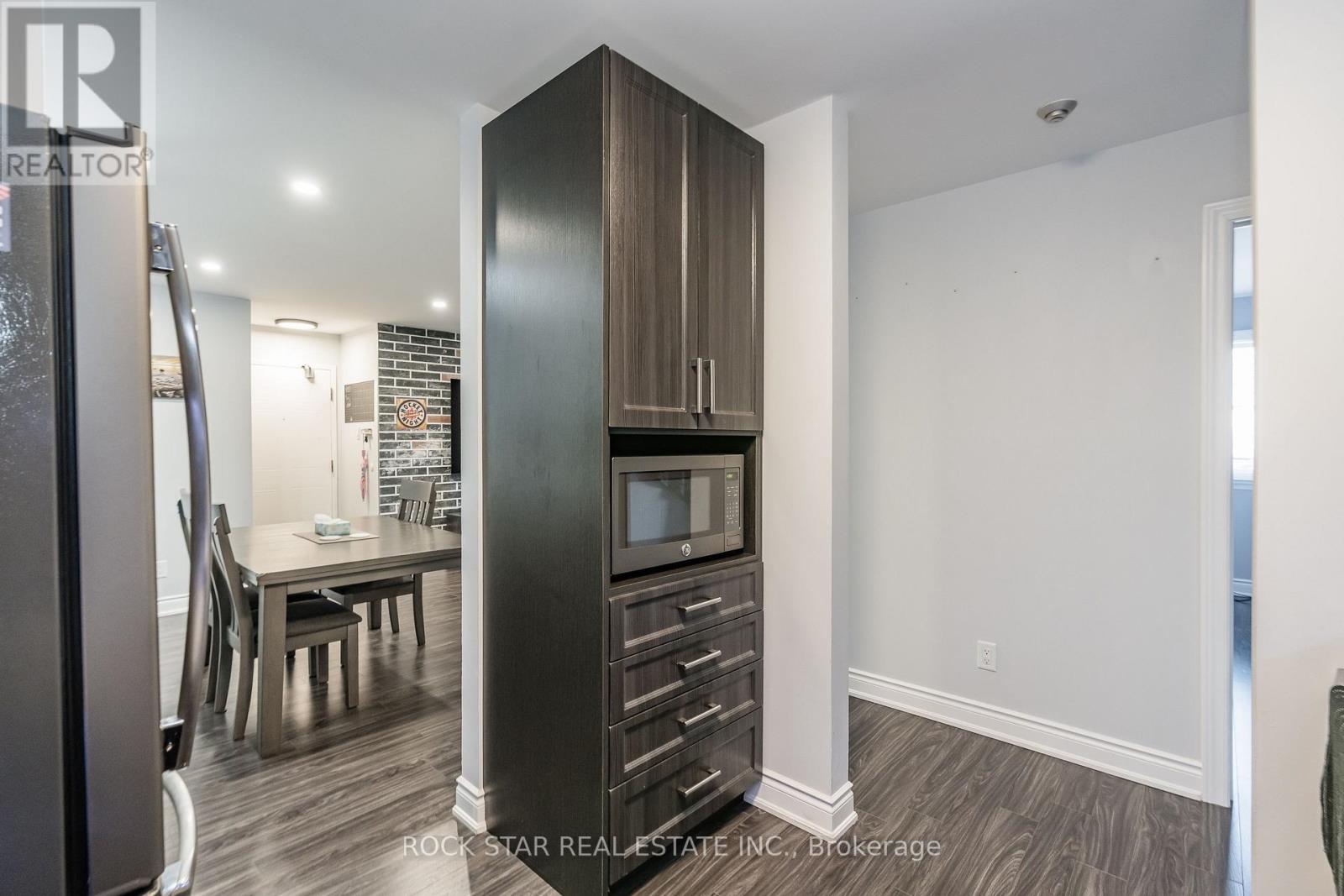 1731 - 1478 Pilgrims Way, Oakville, Ontario  L6M 3G7 - Photo 21 - W12091164
