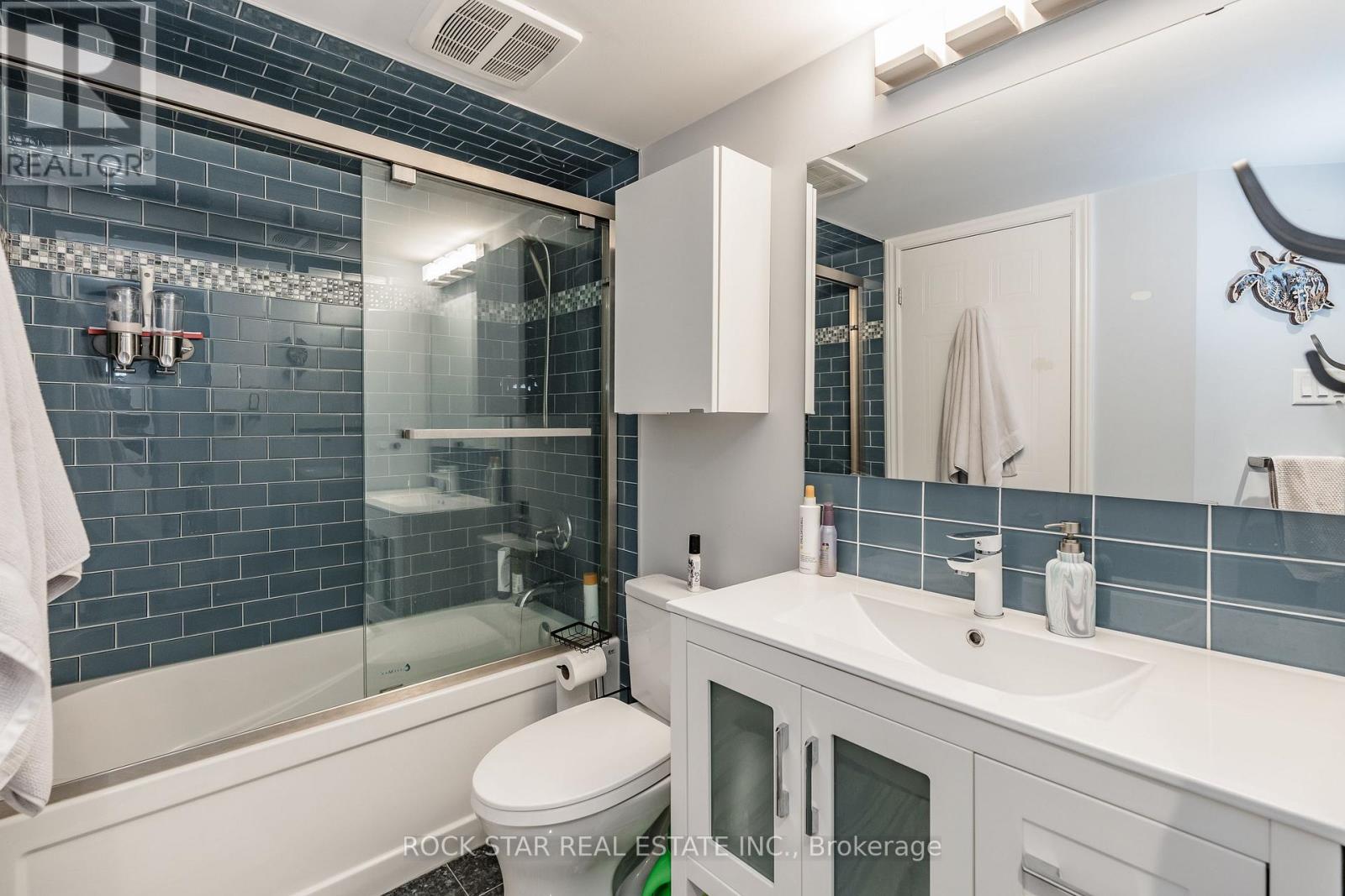 1731 - 1478 Pilgrims Way, Oakville, Ontario  L6M 3G7 - Photo 25 - W12091164