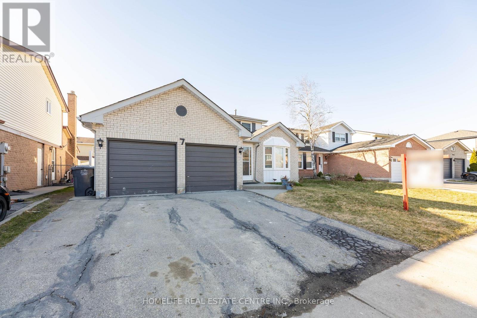 Property at 7 MARKHAM STREET image 2