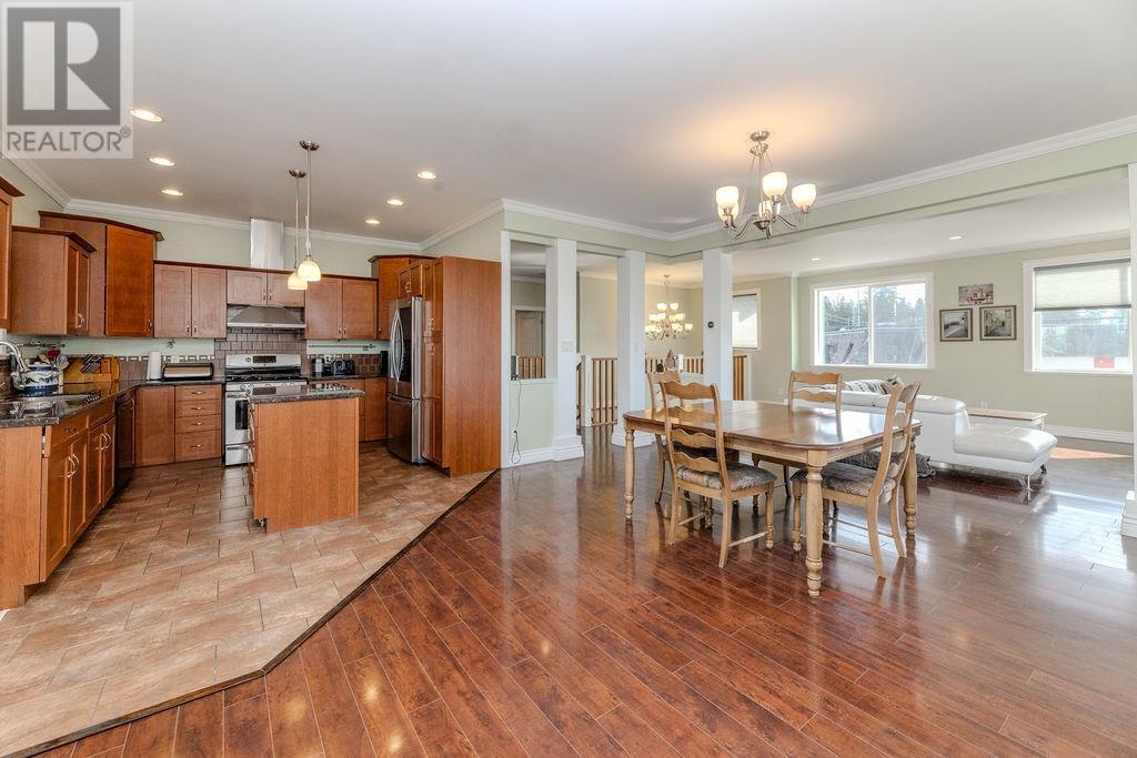 Property at 787 NORTH ROAD image 3