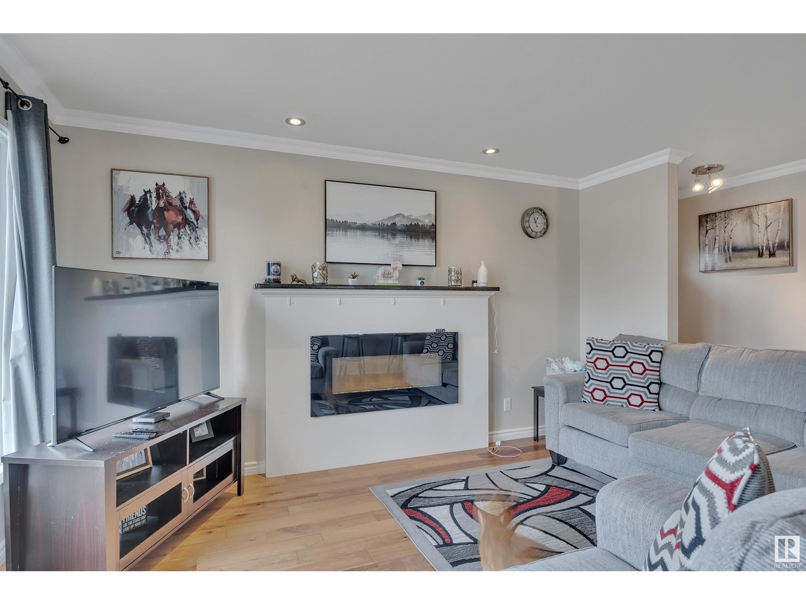 Property at 6428 15 AV NW image 5