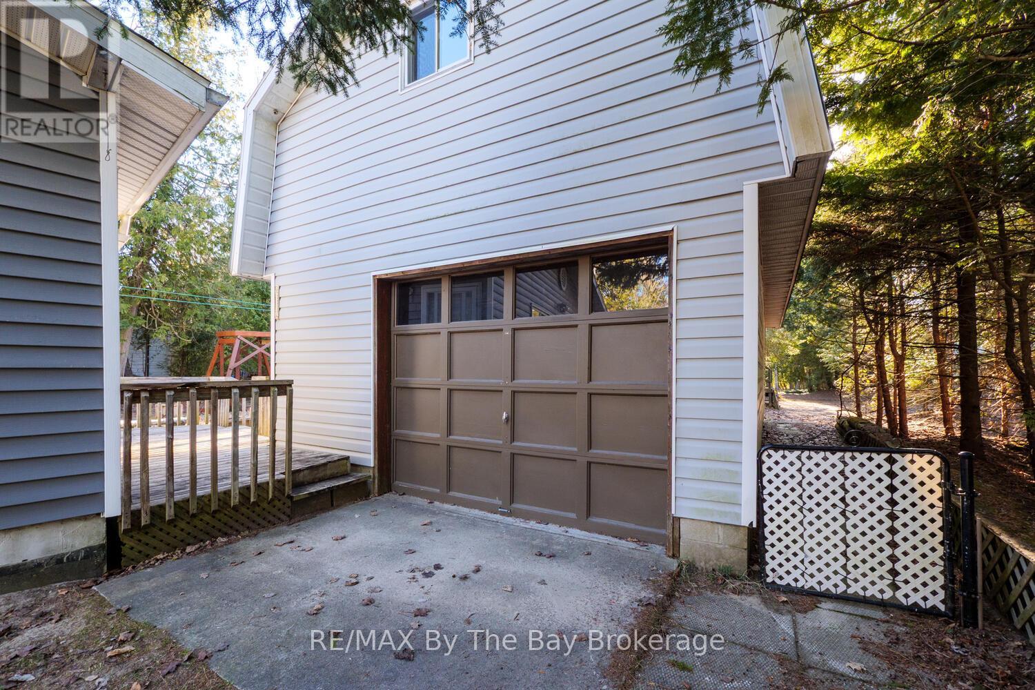 1120 King Edward Avenue, South Bruce Peninsula, Ontario  N0H 2G0 - Photo 47 - X12091231