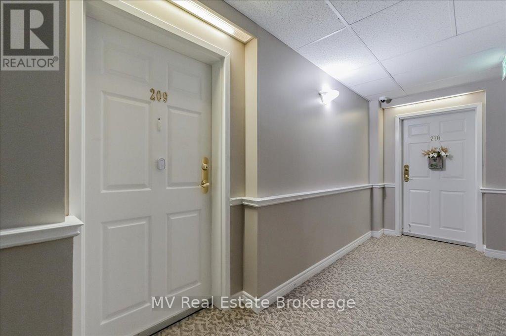 209 - 20 Station Square, Centre Wellington, Ontario  N0B 1S0 - Photo 3 - X12091241