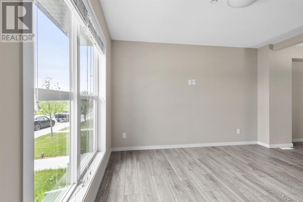 Property at 44 Howse Drive NE image 3