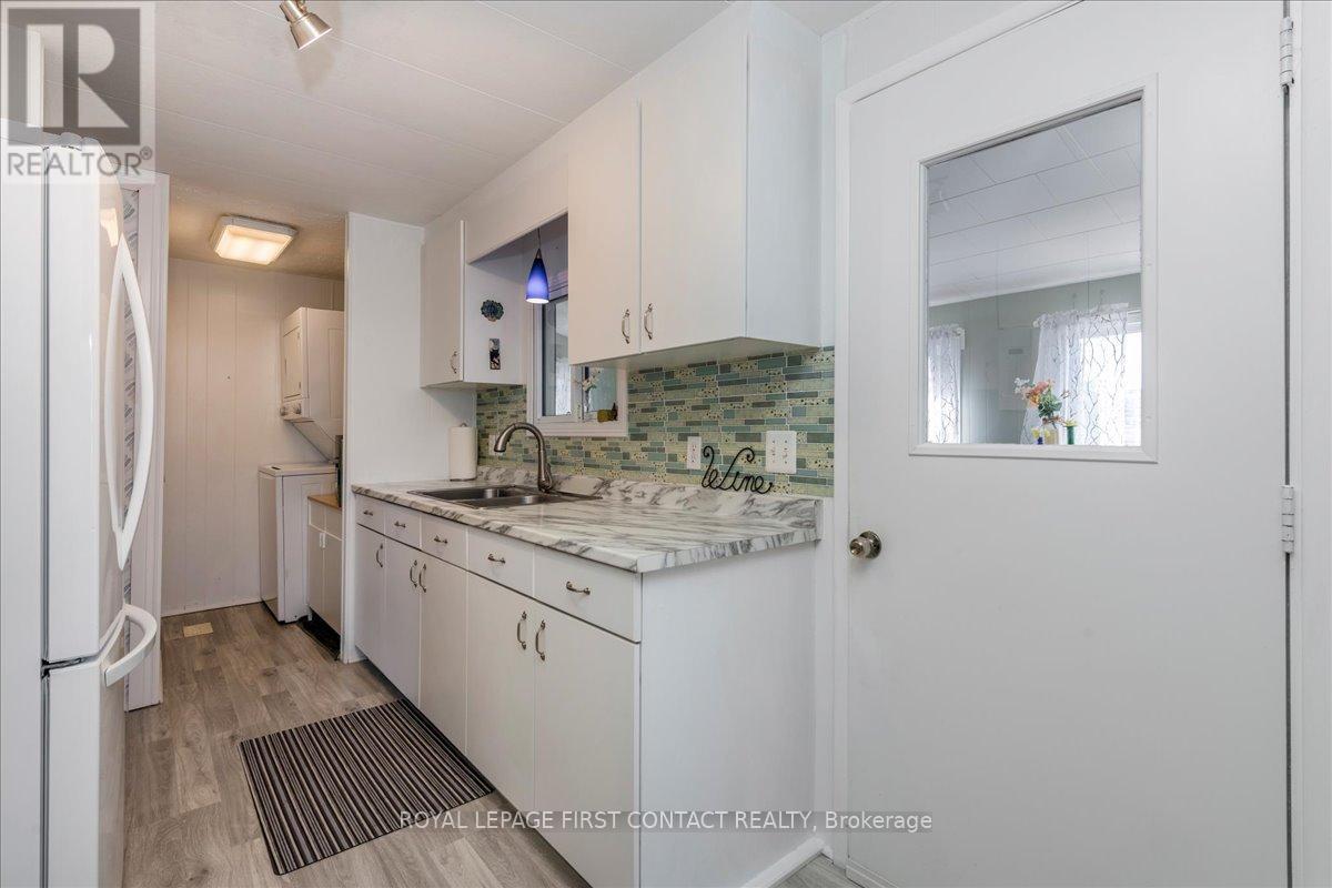 23 Mimosa Crescent, Innisfil, Ontario  L9S 1P9 - Photo 12 - N12091225