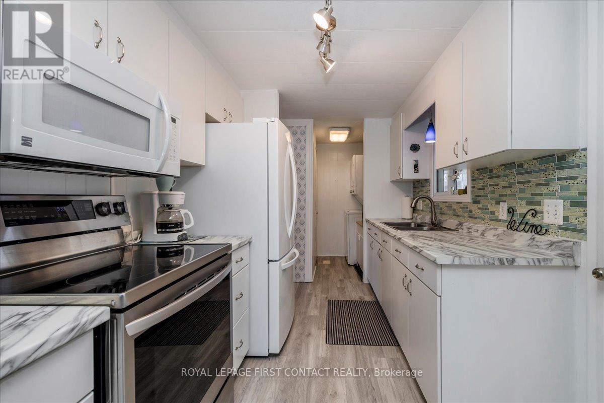 23 Mimosa Crescent, Innisfil, Ontario  L9S 1P9 - Photo 13 - N12091225